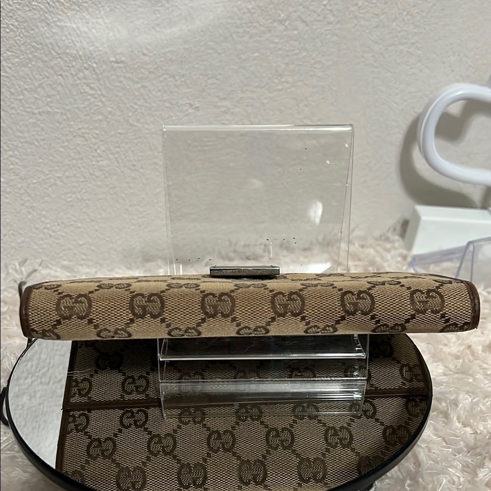 Gucci Monogram Tan Clutch Wallet Authentic EUC - Picture 8 of 17
